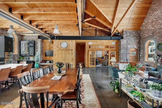 $1,750,000 | 331 Vly Road, Colonie, NY 12309