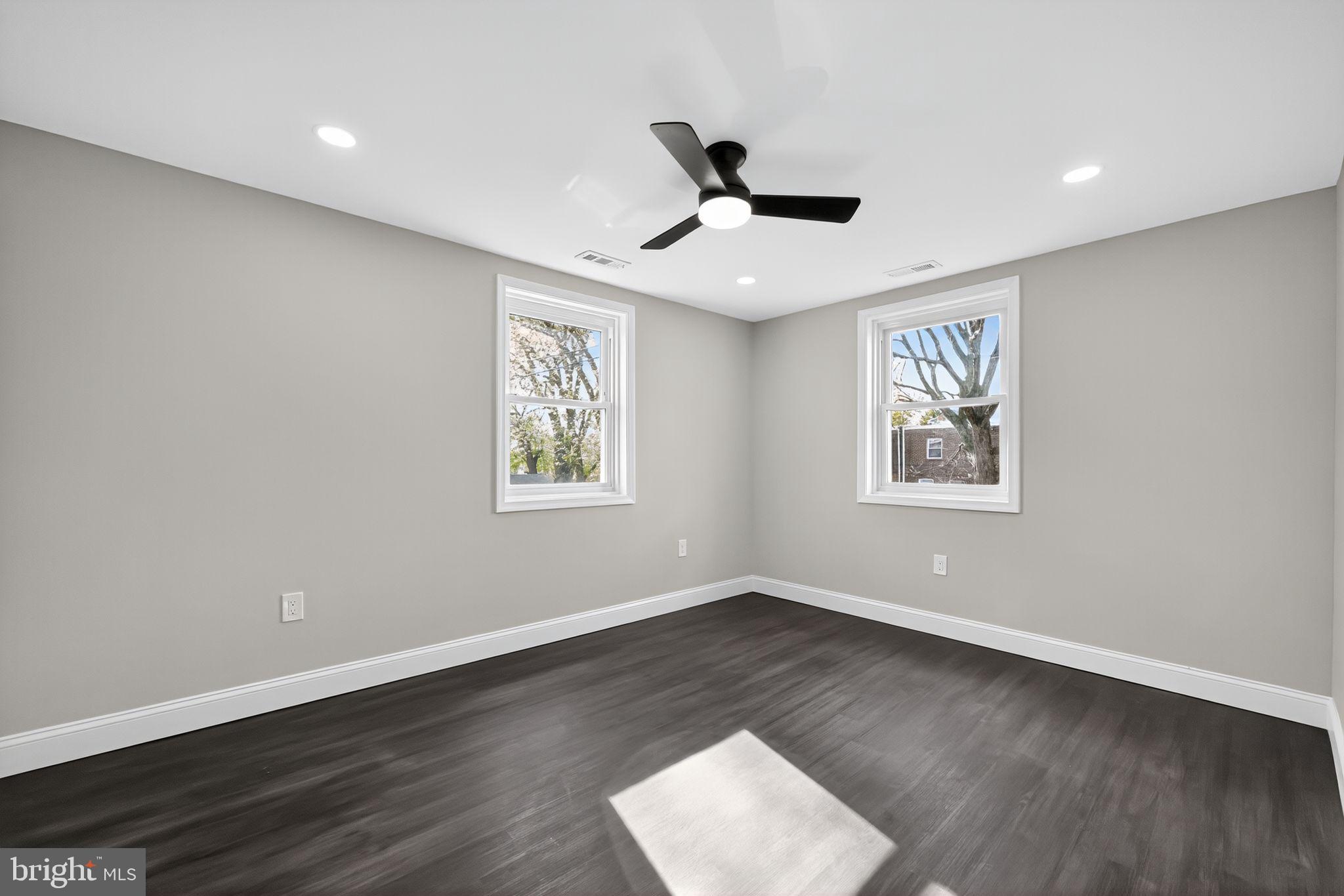 1556 Summit Street Marcus Hook, PA 19061 - Photo 6 of 15