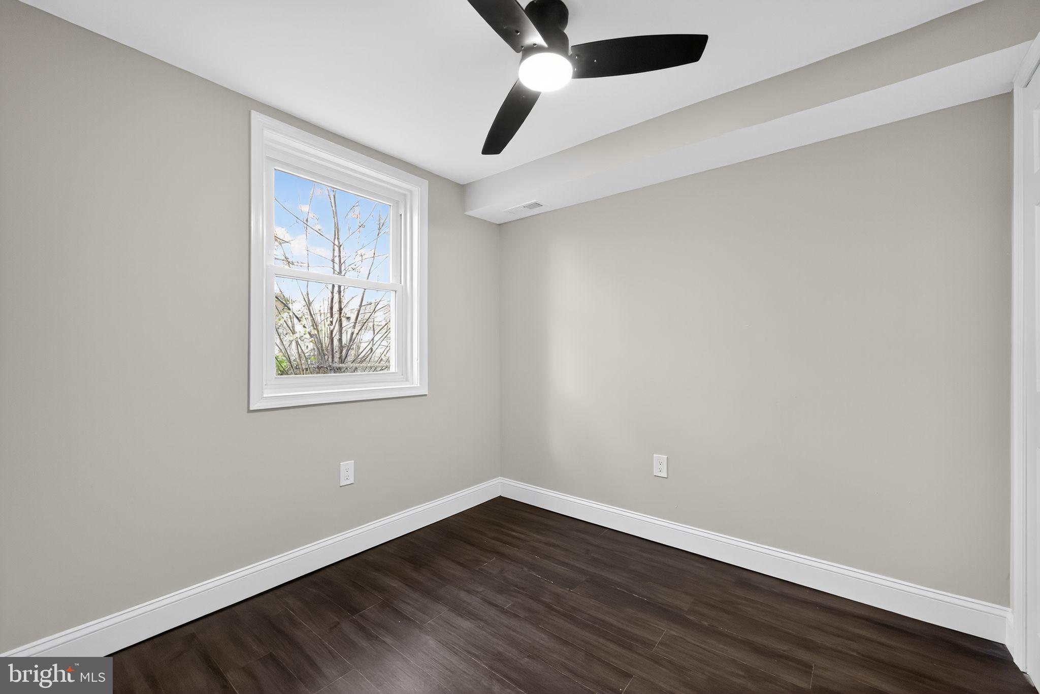 1556 Summit Street Marcus Hook, PA 19061 - Photo 7 of 15