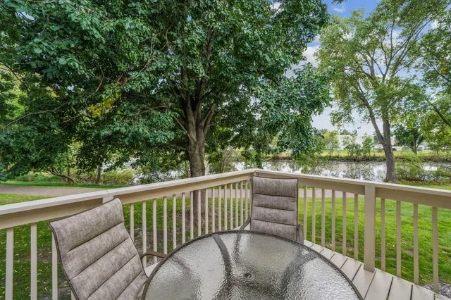 $367,500 | 2550 Moundsview Drive, Unit 49, Mounds View, MN 55112