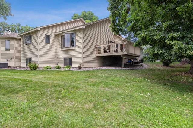 $367,500 | 2550 Moundsview Drive, Unit 49, Mounds View, MN 55112