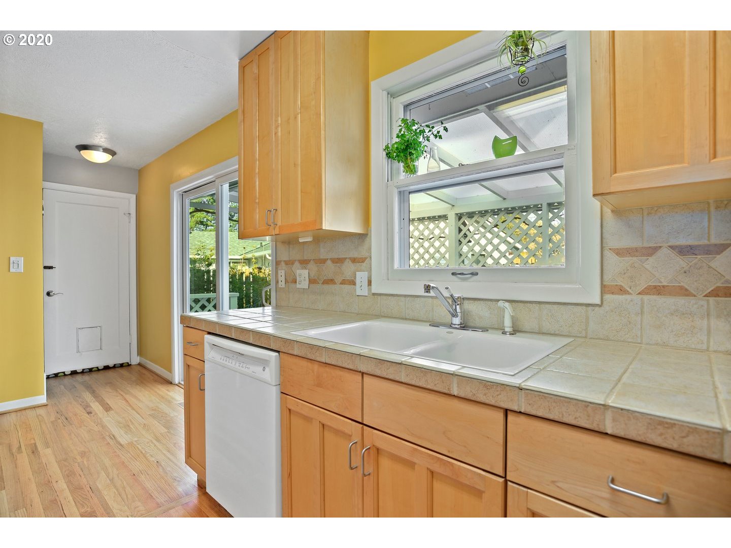 13841 Northwest Pioneer Road Portland, OR 97229 - Photo 14 of 30 Gallery Image 14
