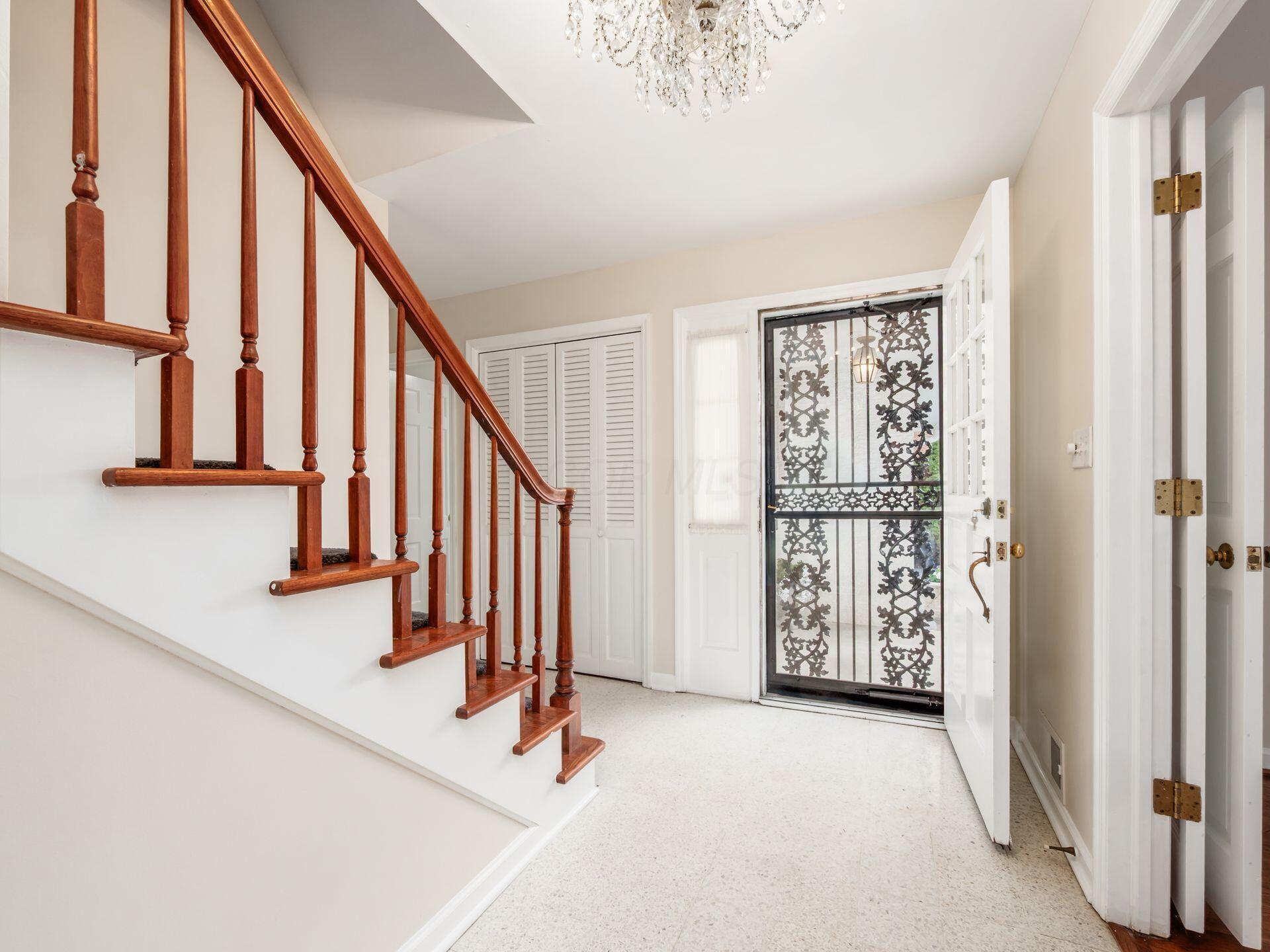 880 Lynbrook Road Columbus, OH 43235 - Photo 8 of 59 Marble Foyer!