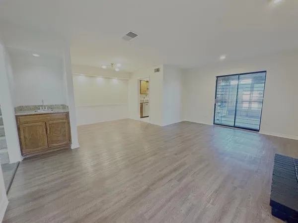 $2,200 | 11525 Webb Chapel Road, Dallas, TX 75229