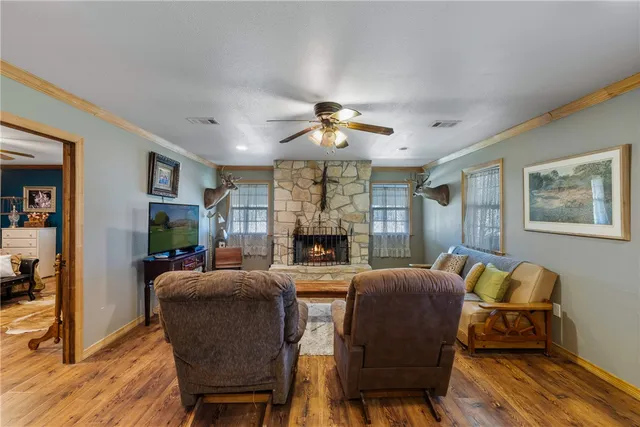 $825,000 | 7781 County Road 227, Bedias, TX 77831