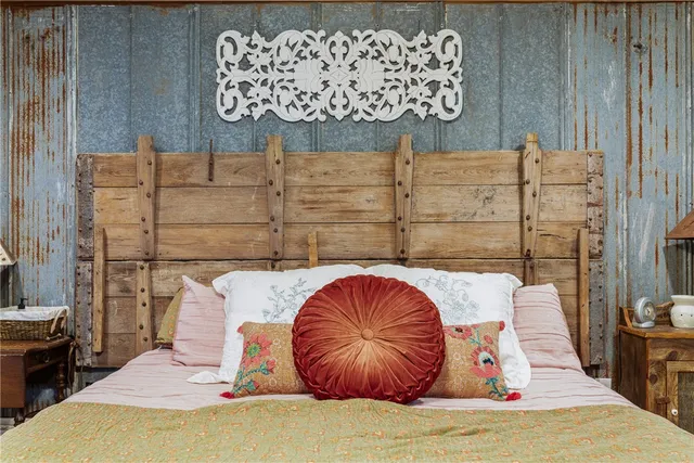 $825,000 | 7781 County Road 227, Bedias, TX 77831