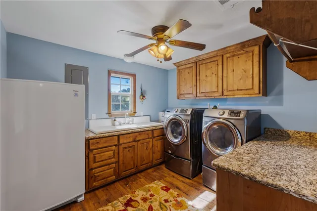 $825,000 | 7781 County Road 227, Bedias, TX 77831