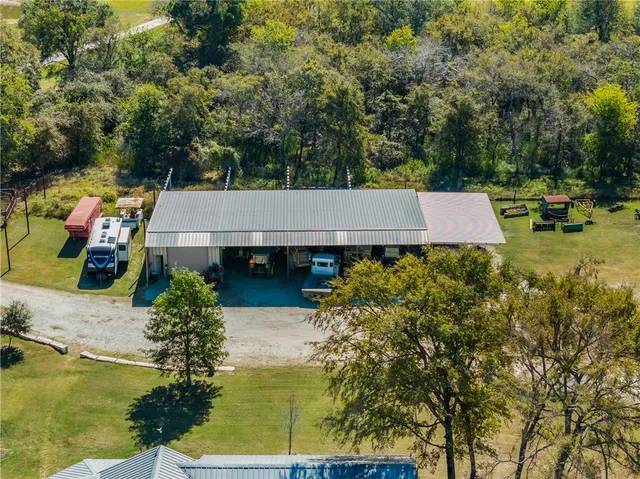 $825,000 | 7781 County Road 227, Bedias, TX 77831