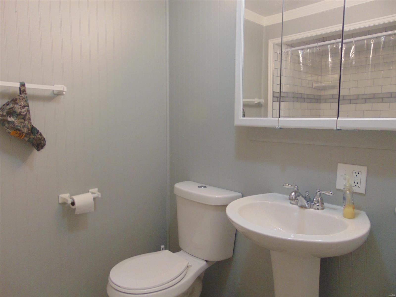 302 North Maple Avenue Roxana, IL 62084 - Photo 15 of 17