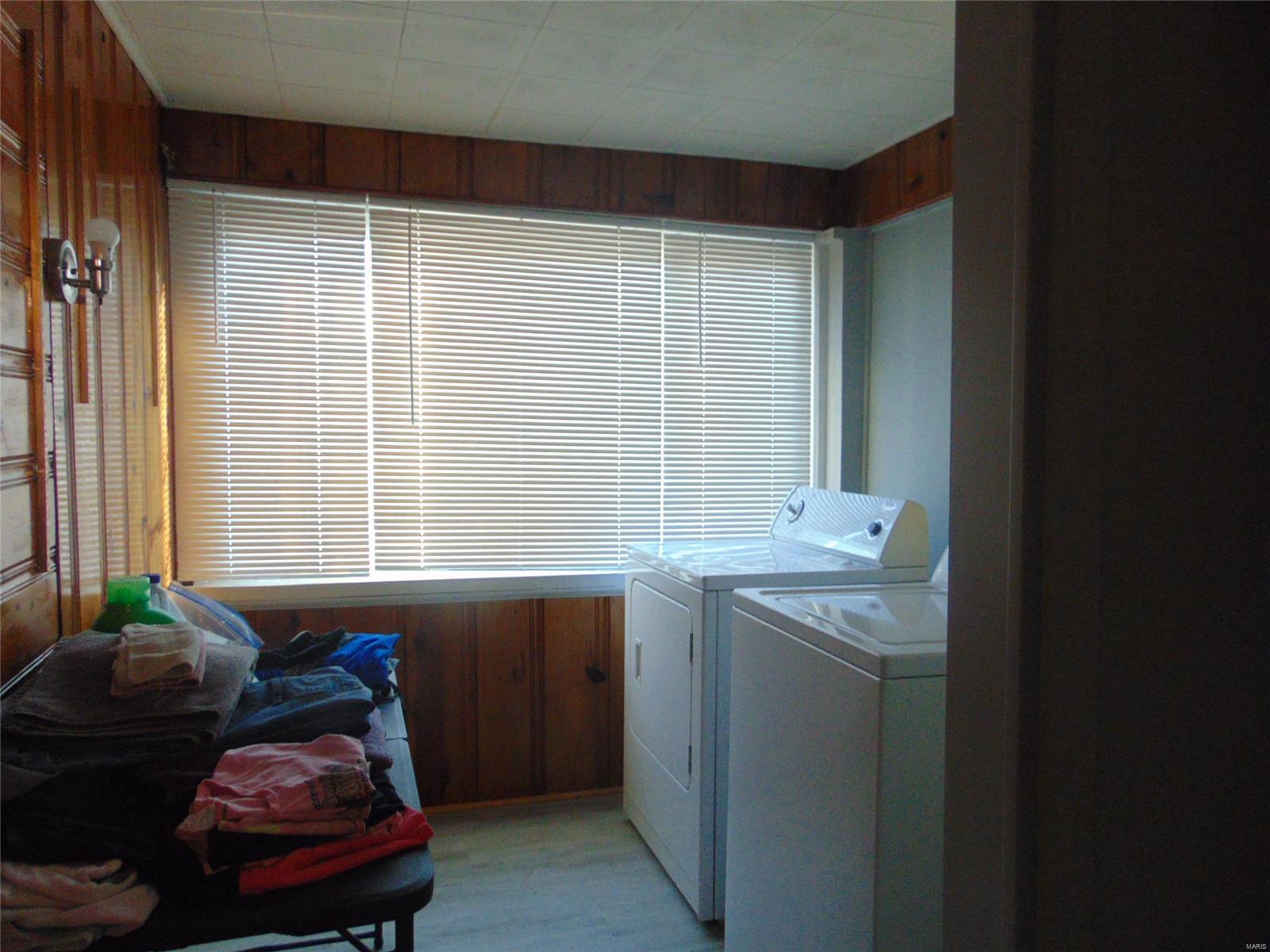302 North Maple Avenue Roxana, IL 62084 - Photo 16 of 17