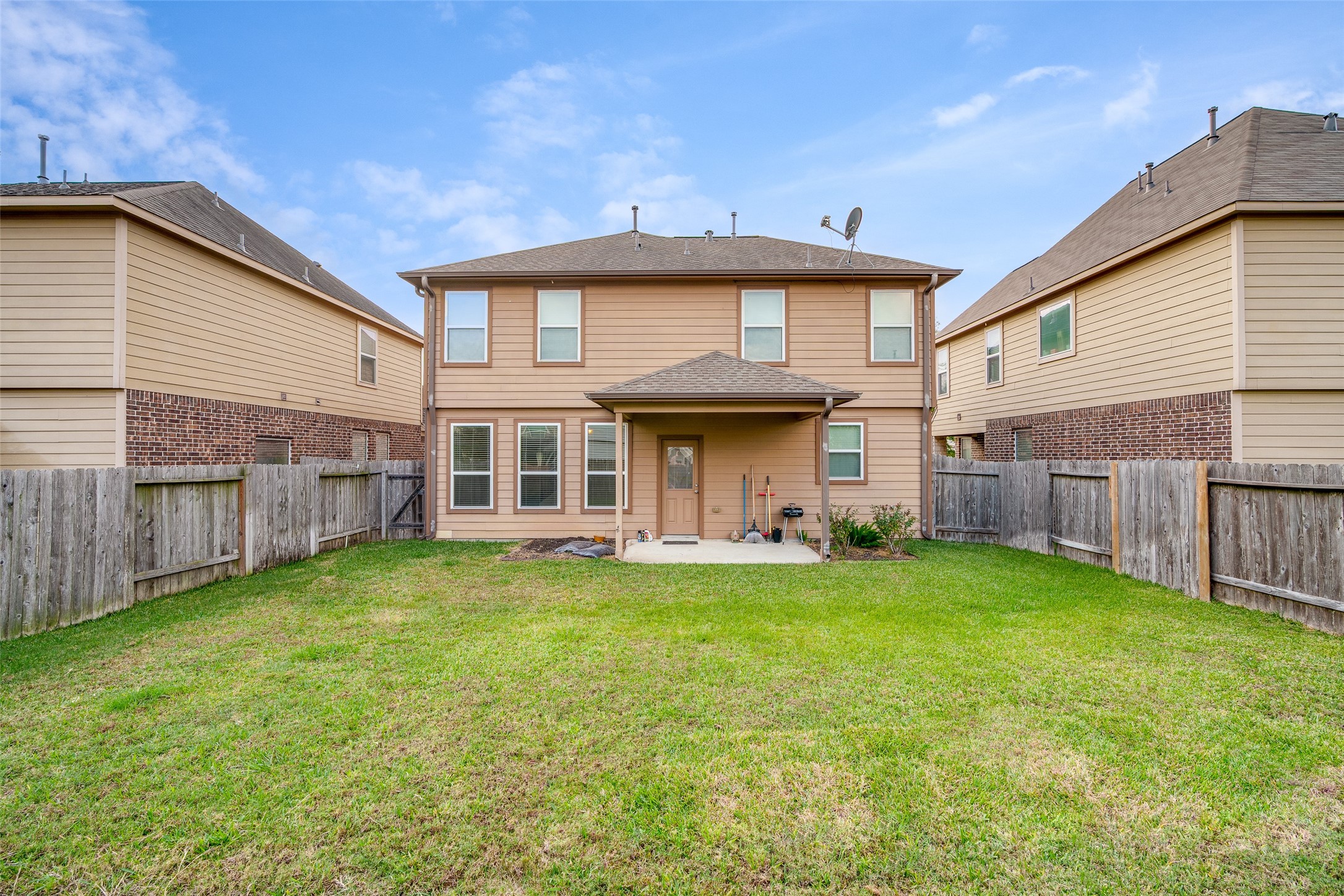 3326 Coopers Ridge Way Houston, TX 77084 - Photo 13 of 17 a view of a yard of a house