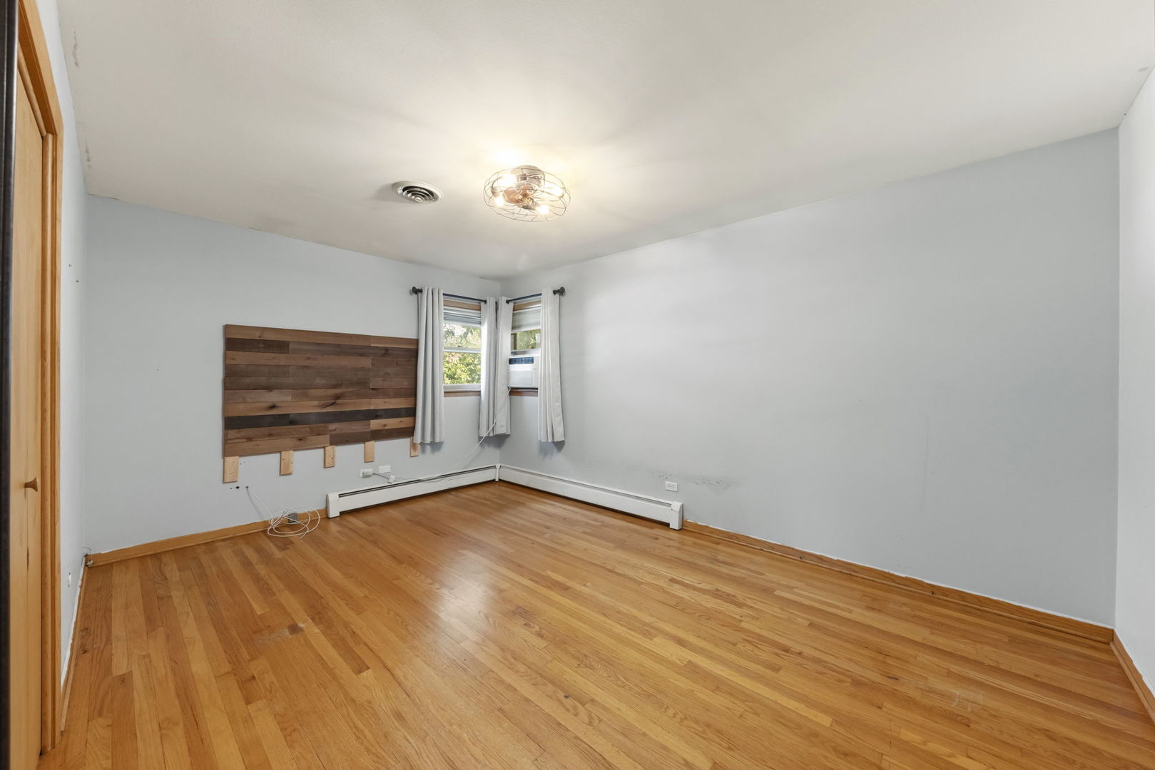 6908 Edgewood Road Palos Heights, IL 60463 - Photo 12 of 27 Gallery Image 12