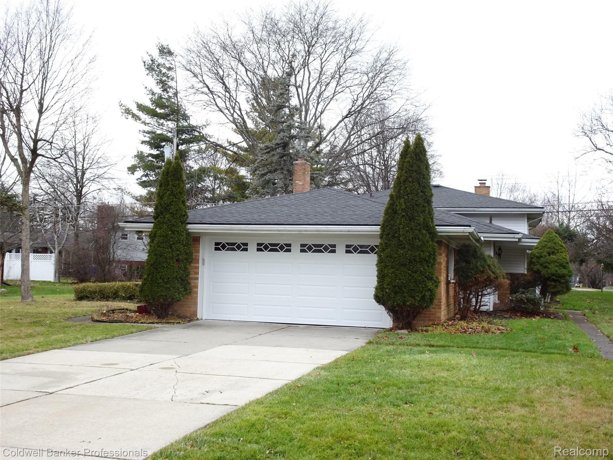 32015 Farmersville Road Farmington, MI 48334 - Photo 2 of 57 DSC05338.JPG