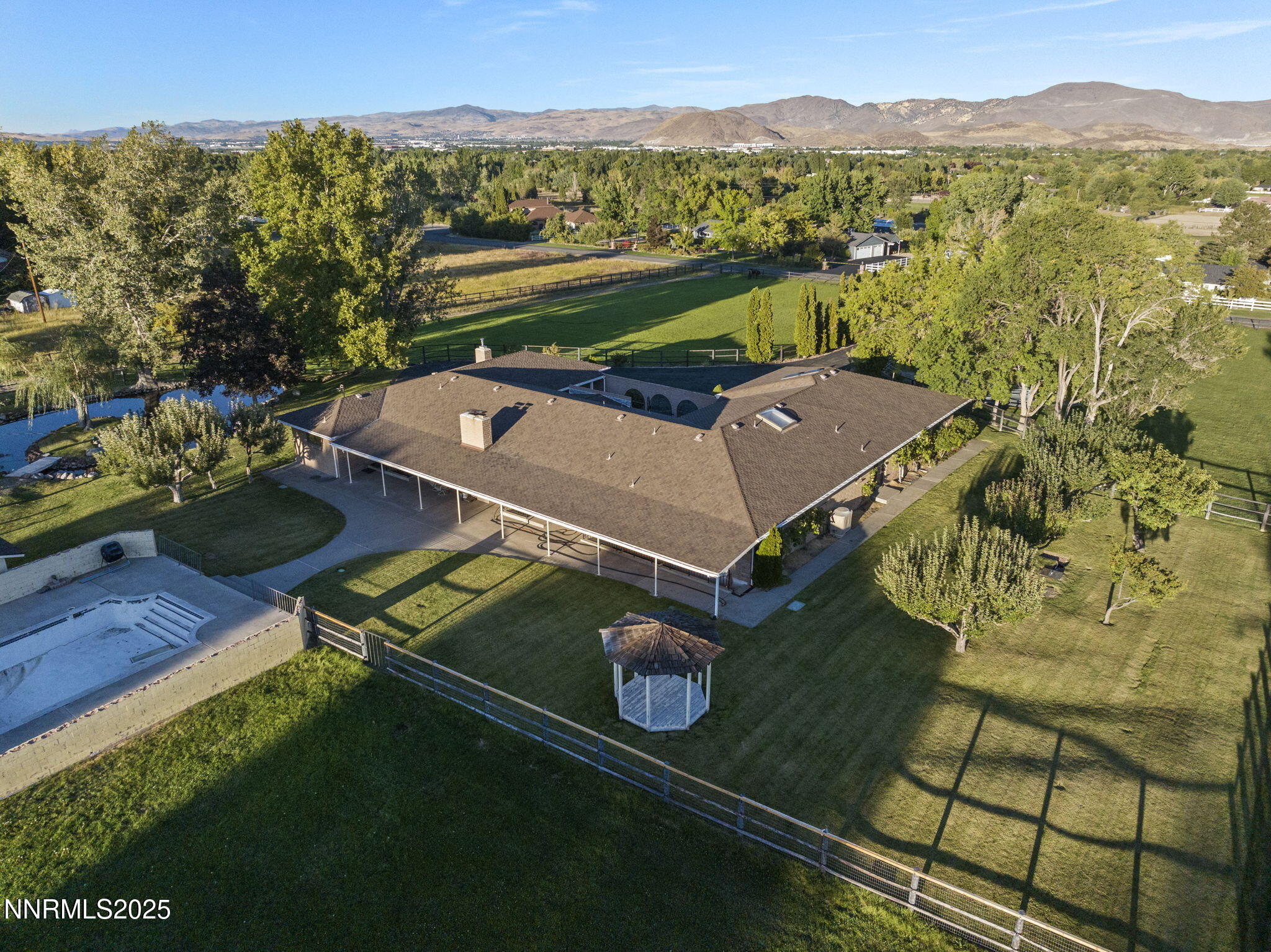 8555 Council Lane Reno, NV 89511 - Photo 5 of 40 7-web-or-mls-DJI_20240923180443_0163_D c