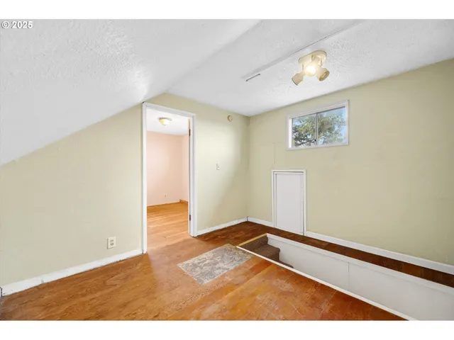 $279,000 | 948 Southwest Maple Street, Dallas, OR 97338