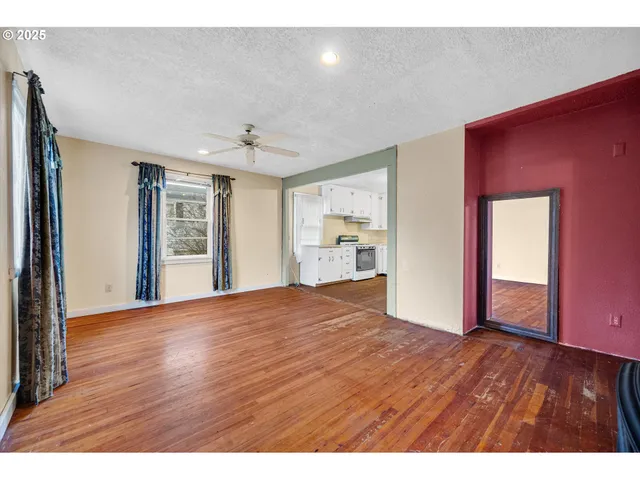 $279,000 | 948 Southwest Maple Street, Dallas, OR 97338