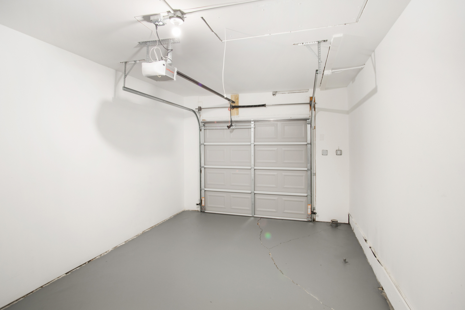 715 Anthony Trail Northbrook, IL 60062 - Photo 15 of 20 a view of a garage