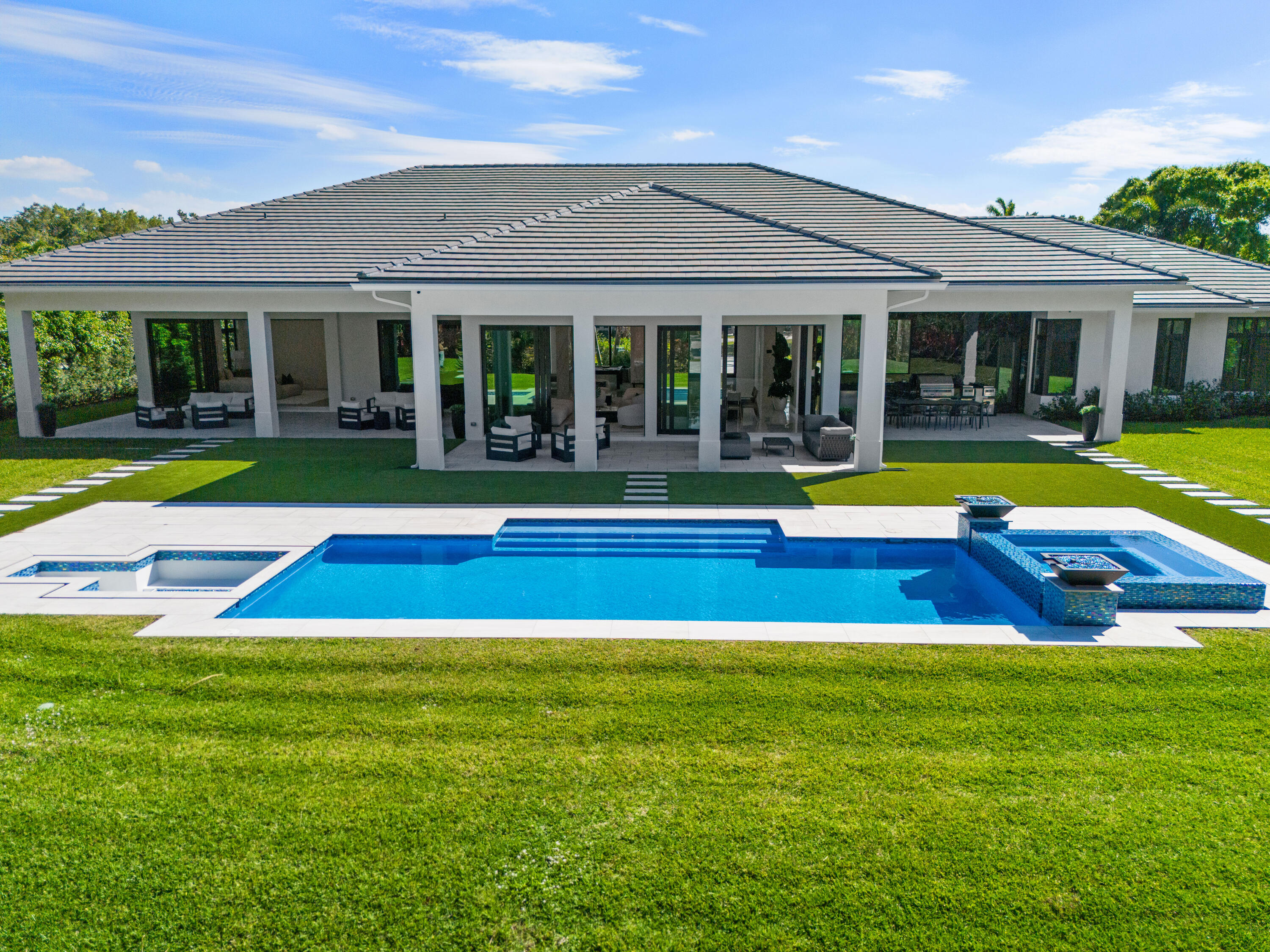 8235 Twin Lake Drive Boca Raton, FL 33496 - Photo 4 of 110 DJI_20250302144047_0035_D