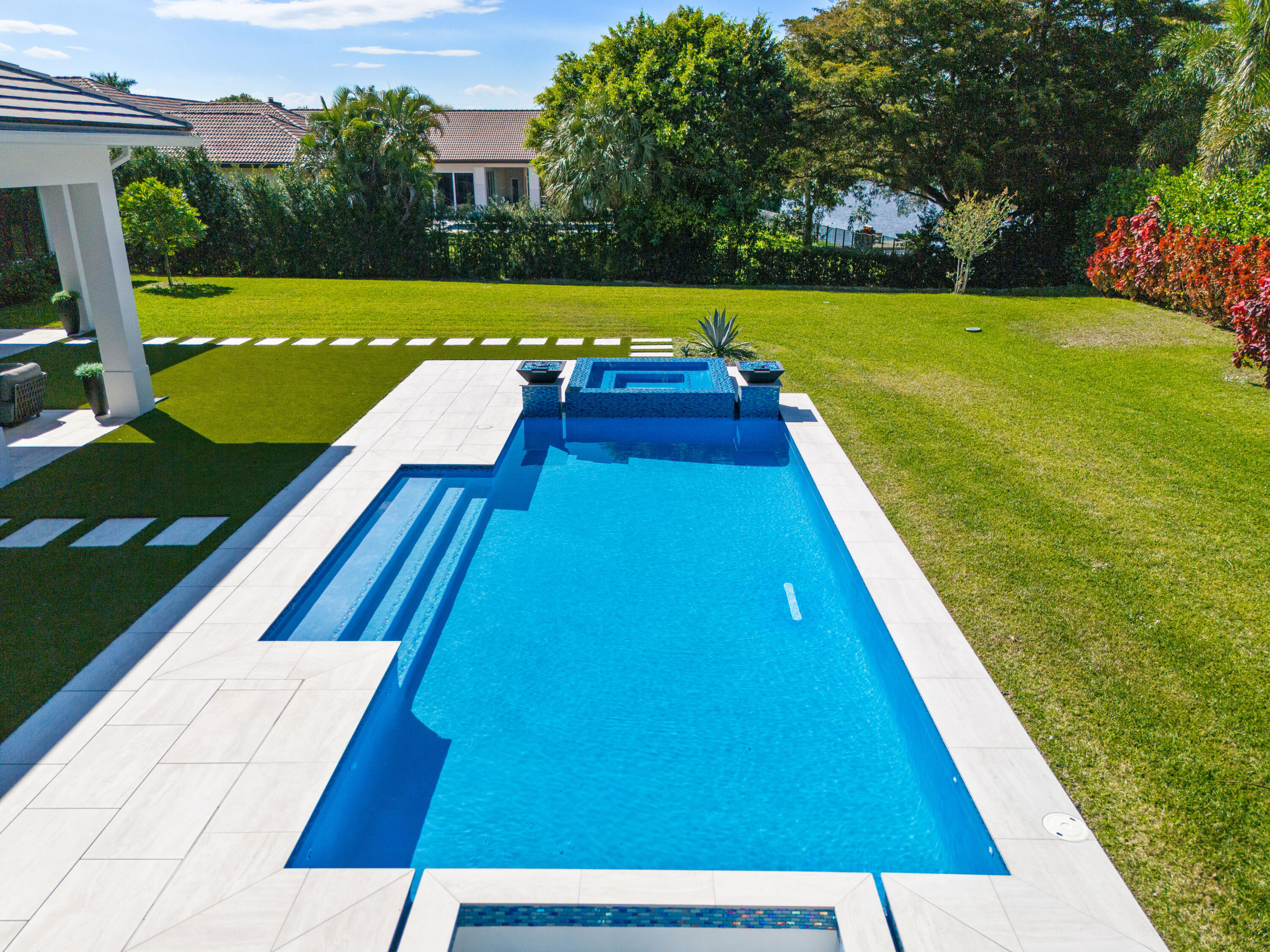 8235 Twin Lake Drive Boca Raton, FL 33496 - Photo 93 of 110 DJI_20250302143943_0030_D