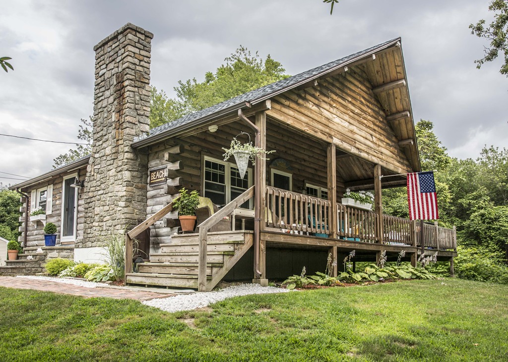 19 Smith Street Fairhaven, MA 02719 - Photo 13 of 21