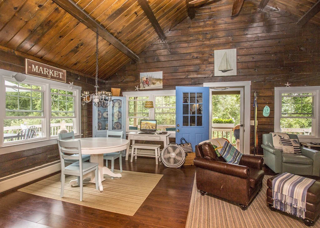 19 Smith Street Fairhaven, MA 02719 - Photo 3 of 21