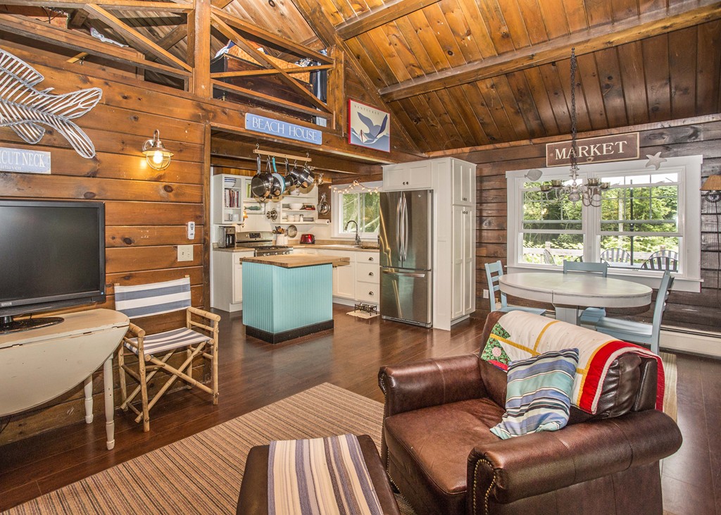 19 Smith Street Fairhaven, MA 02719 - Photo 4 of 21