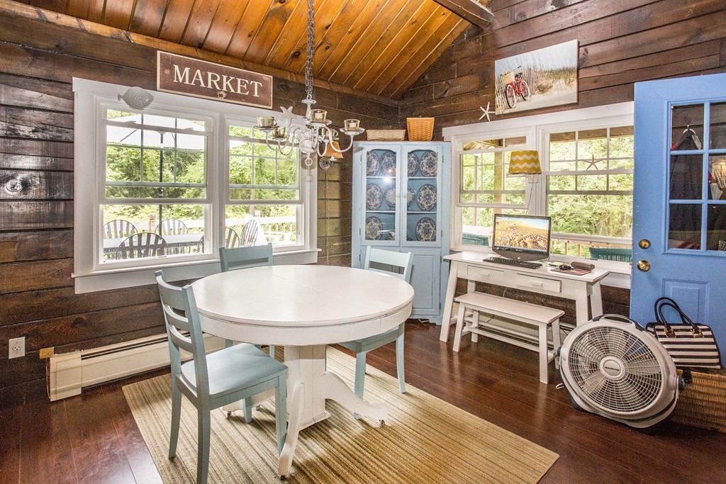 19 Smith Street Fairhaven, MA 02719 - Photo 7 of 21