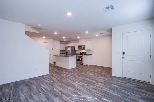 $1,850 | 4949 Chapin Mesa Avenue, Las Vegas, NV 89139