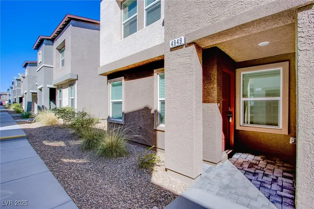 $1,850 | 4949 Chapin Mesa Avenue, Las Vegas, NV 89139