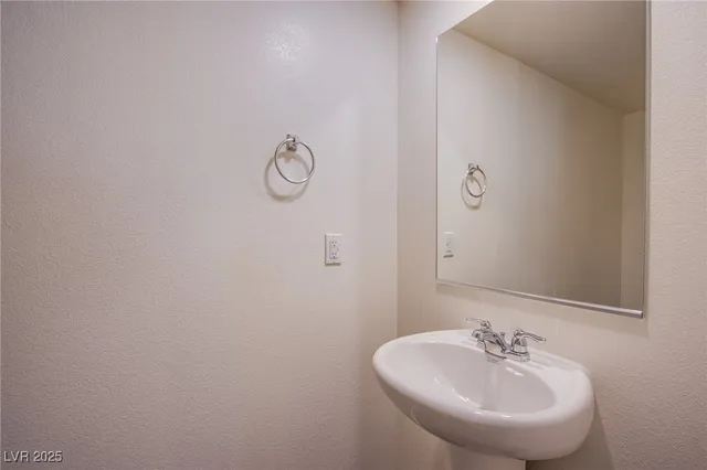 $1,850 | 4949 Chapin Mesa Avenue, Las Vegas, NV 89139