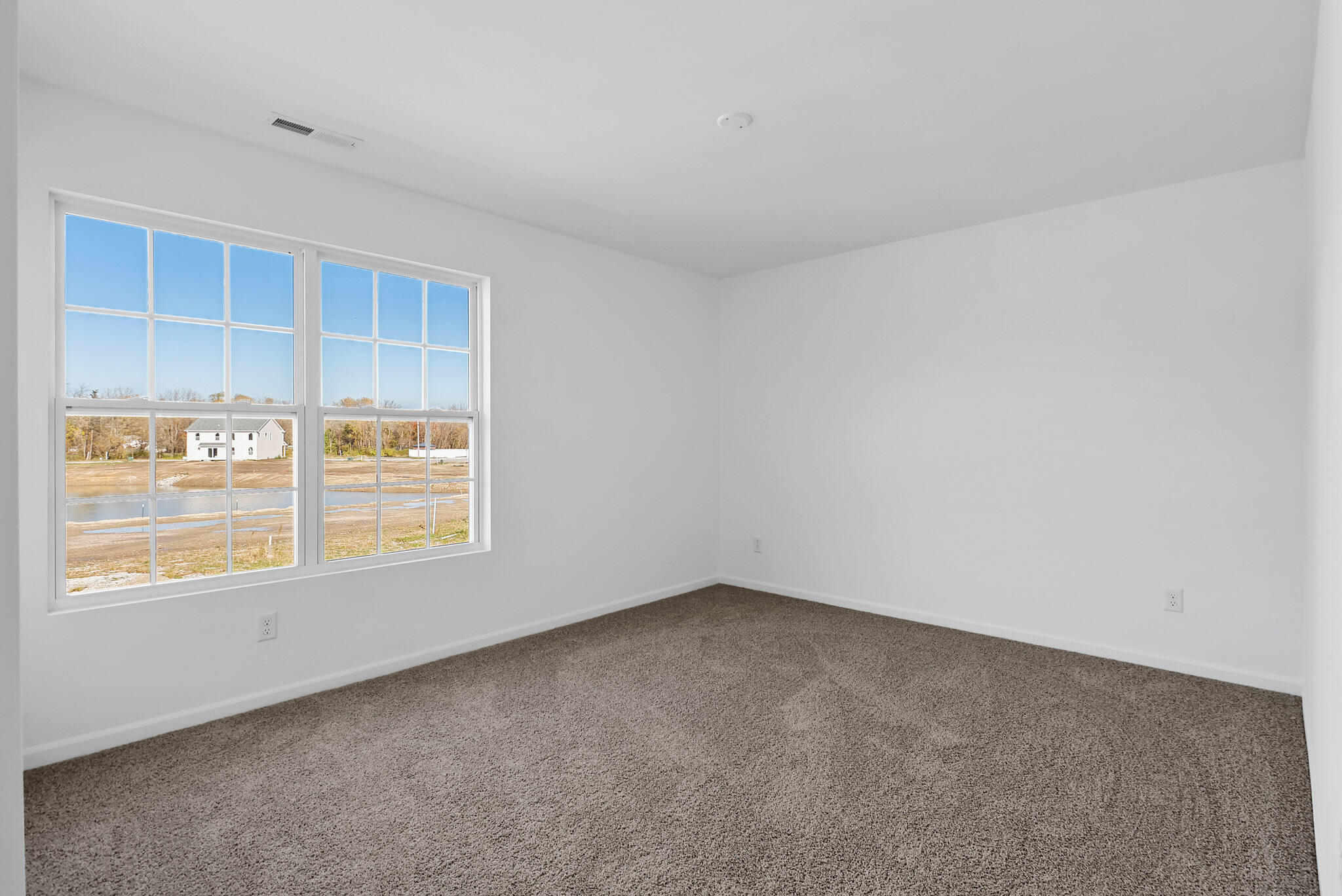 10410 California Street Crown Point, IN 46307 - Photo 16 of 24 an empty room with a window