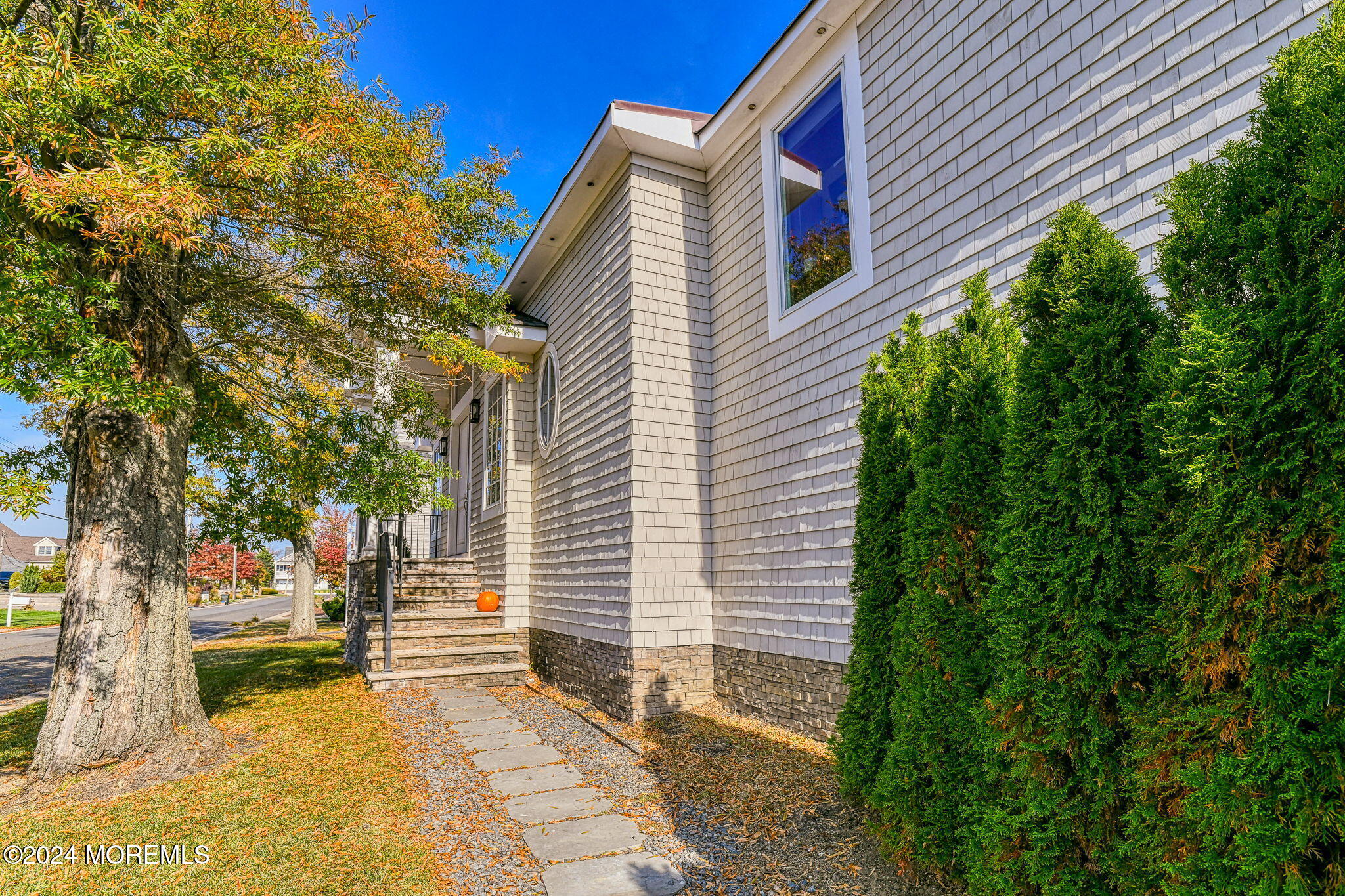 17 Warren Street Rumson, NJ 07760 - Photo 3 of 60 10-web-or-mls-DSC_9883_1