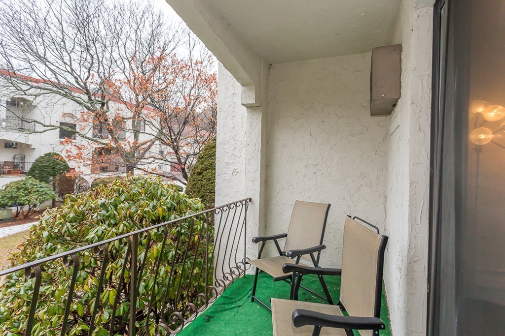 210 Fellsview Road, Unit 213 Stoneham, MA 02180 - Photo 4 of 18 Gallery Image 4