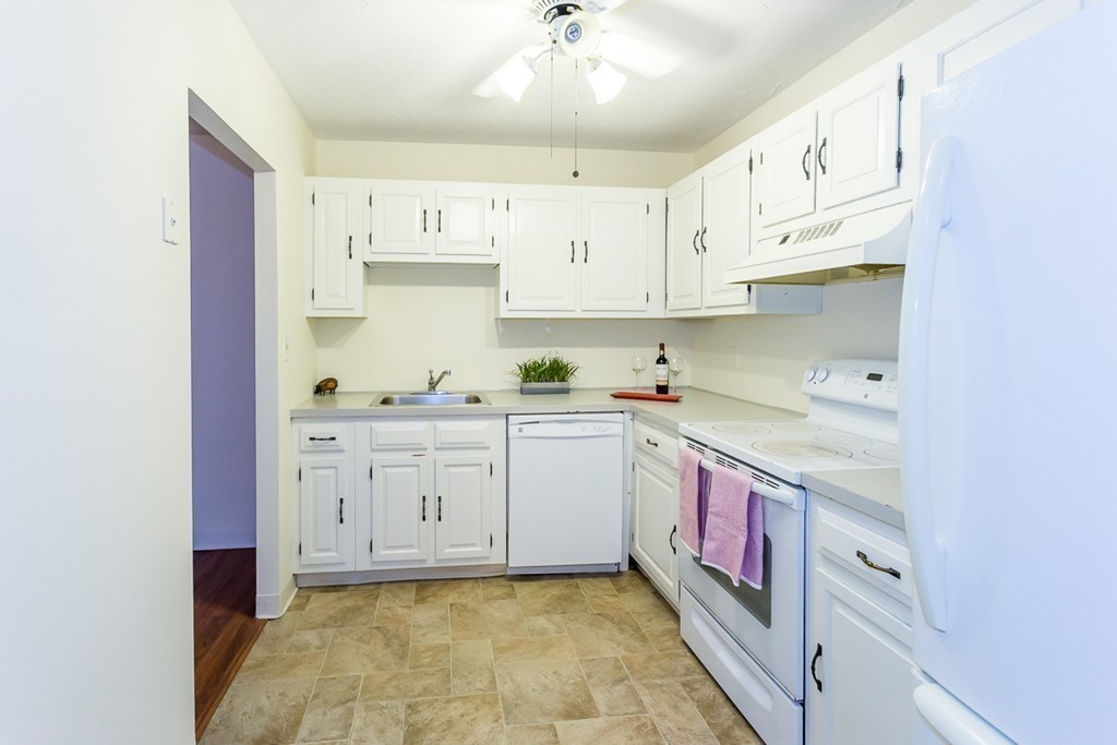 210 Fellsview Road, Unit 213 Stoneham, MA 02180 - Photo 8 of 18 Gallery Image 8