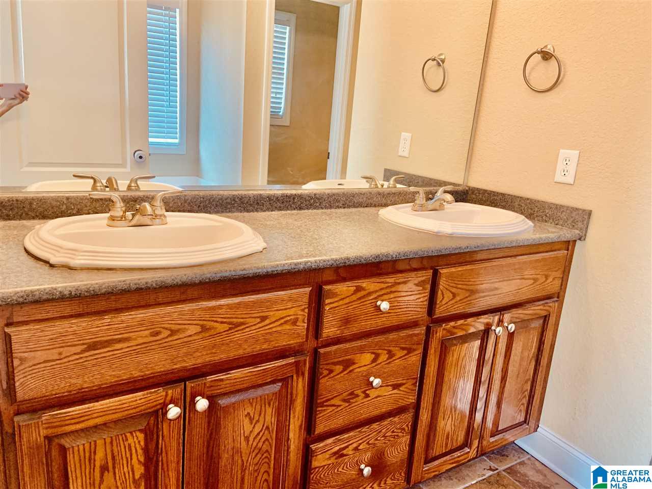 1461 Overlook Point Warrior, AL 35180 - Photo 19 of 49