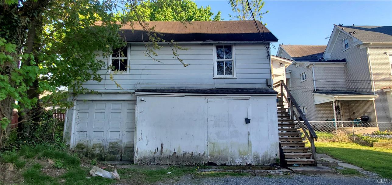 105 2nd Street Slatington, PA 18080 - Photo 32 of 35