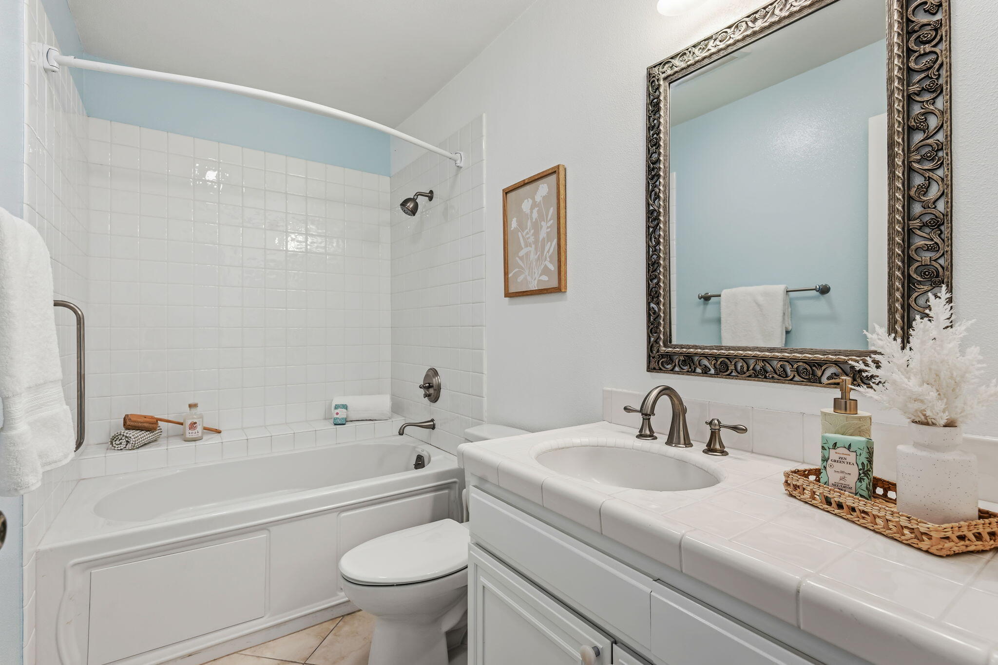 1032 Fairway Road Montecito, CA 93108 - Photo 15 of 26 Bathroom 2