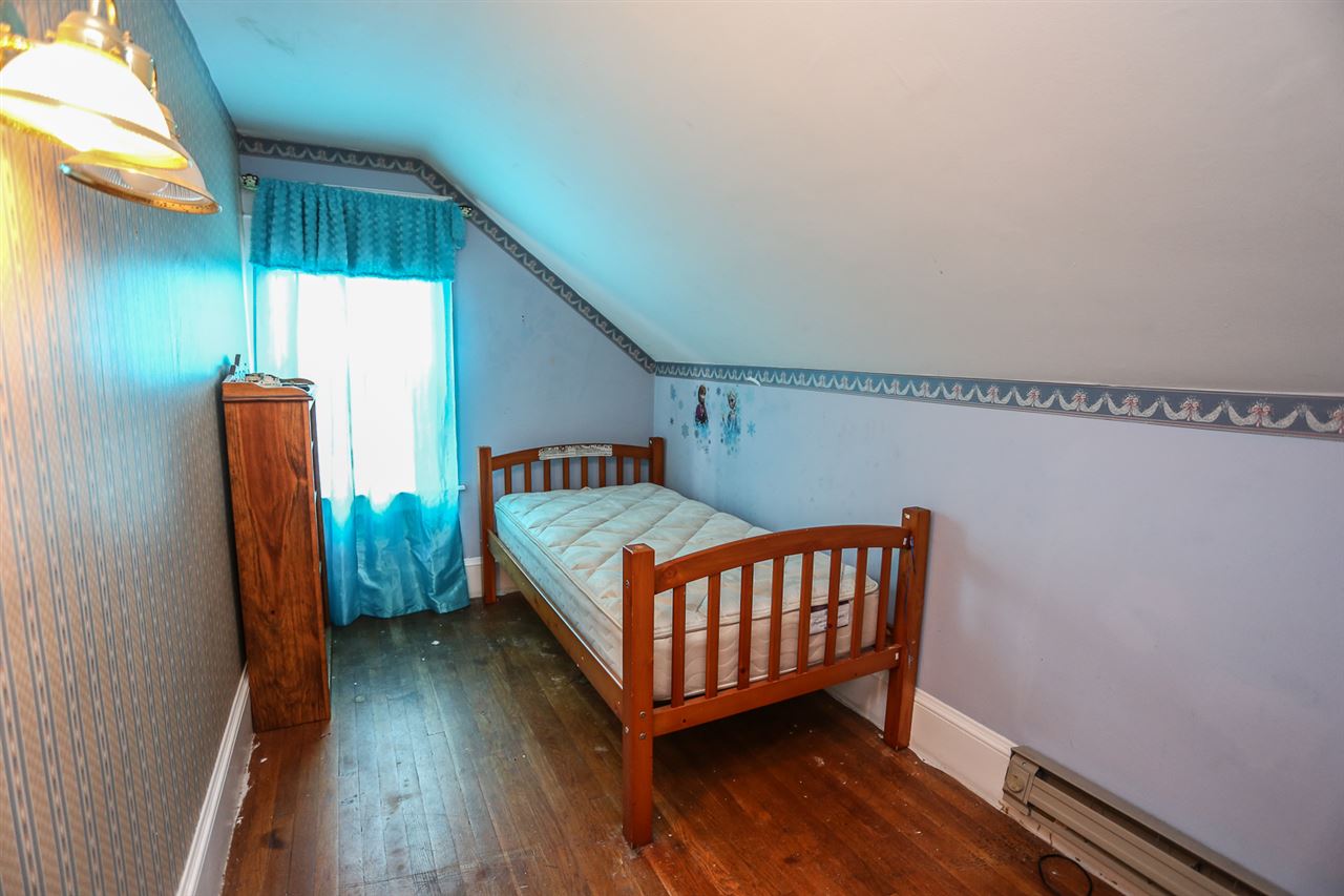 7 South Mammoth Road Manchester, NH 03109 - Photo 14 of 17