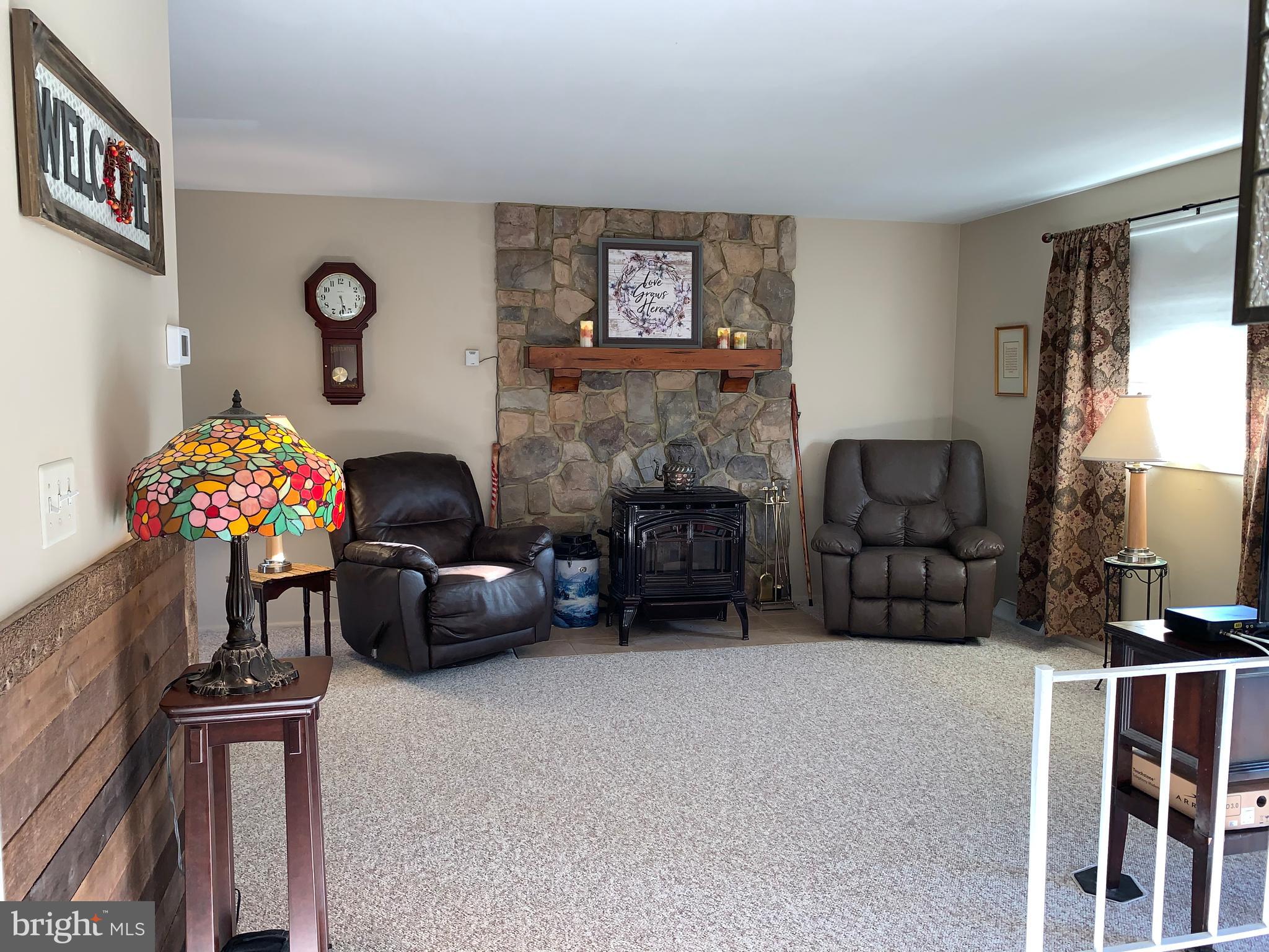 123 Chell Road Joppa, MD 21085 - Photo 16 of 66 Bright Living Room