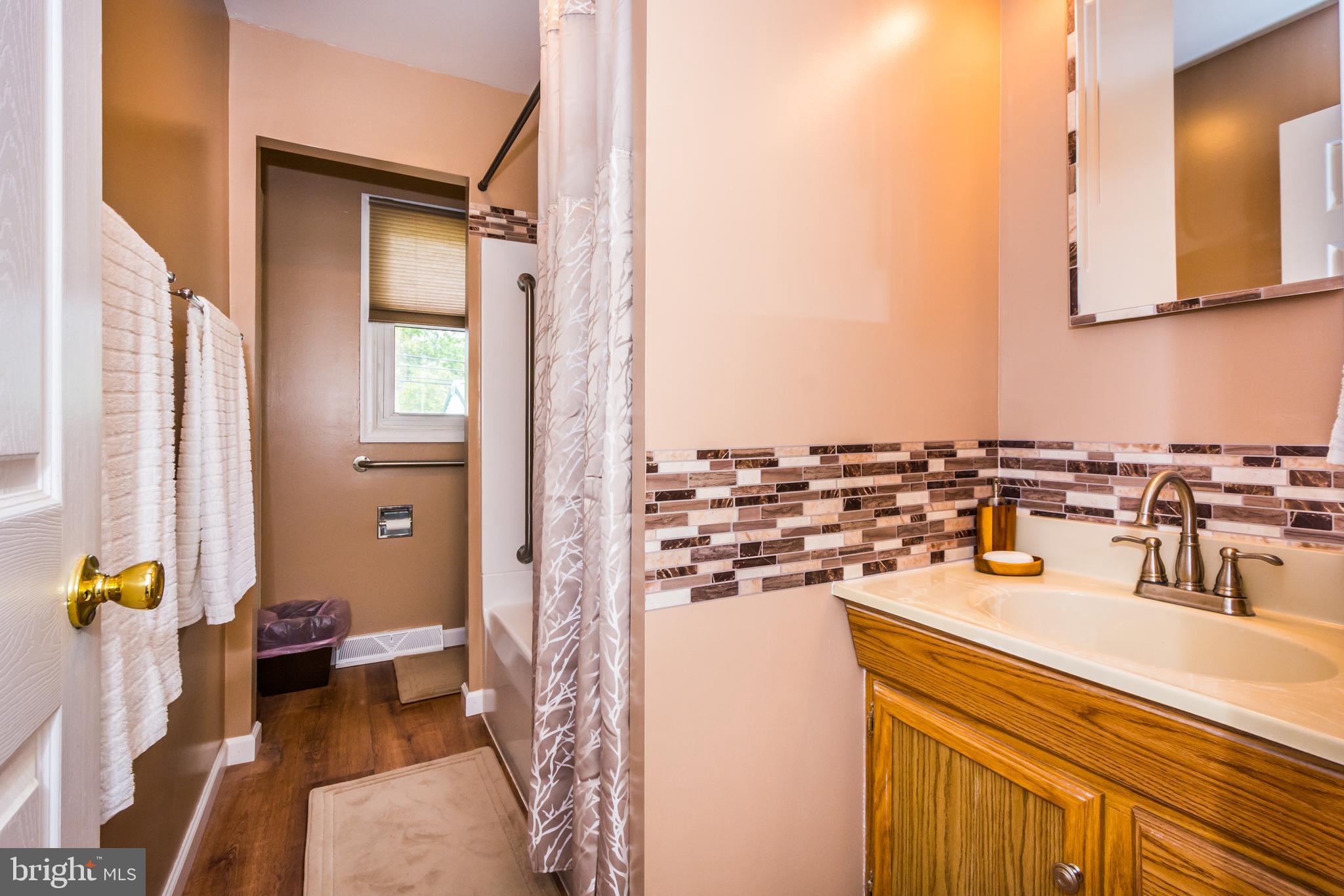 123 Chell Road Joppa, MD 21085 - Photo 24 of 66 Hall main bathroom