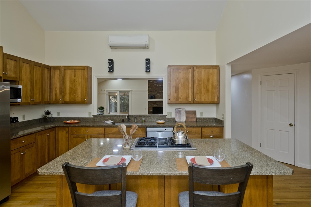 5 Stony Hill Road Amherst, MA 01002 - Photo 4 of 42