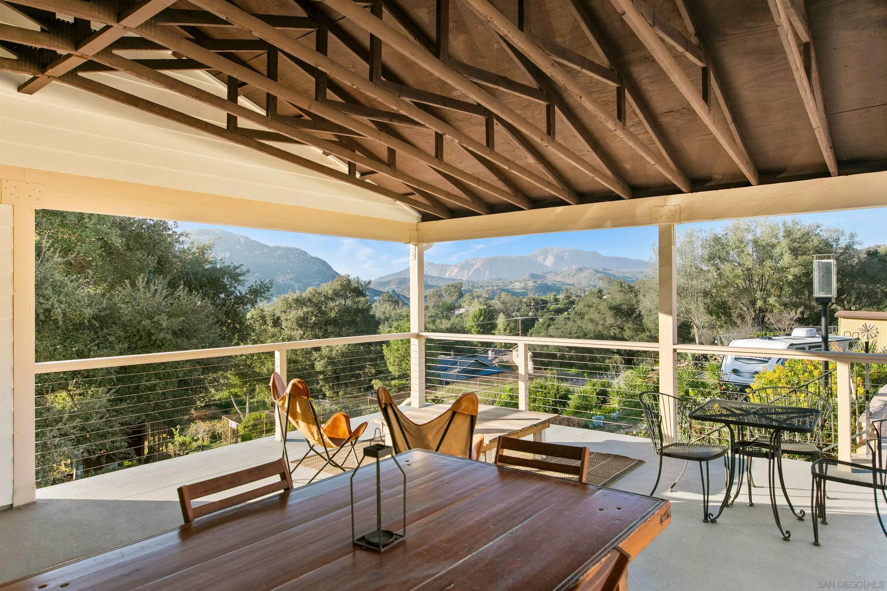 580-582 South Grade Road Alpine, CA 91901 - Photo 27 of 40 a view of sitting space with furniture