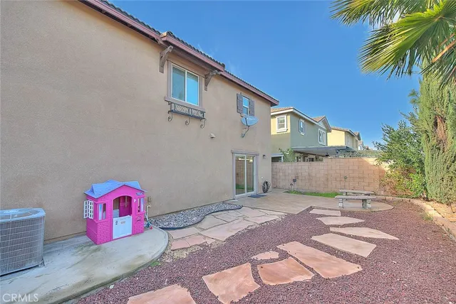 $648,000 | 7165 Hazelwood Way, Fontana, CA 92336