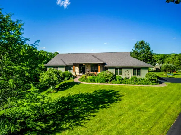 $875,000 | 28 Butternut Lane, Galena, IL 61036