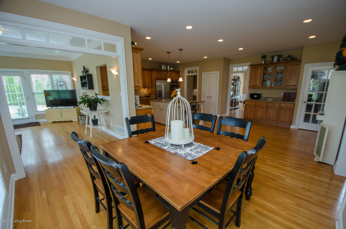 13506 Ridgemoor Drive Prospect, KY 40059 - Photo 17 of 51 Kitchen Dining Area