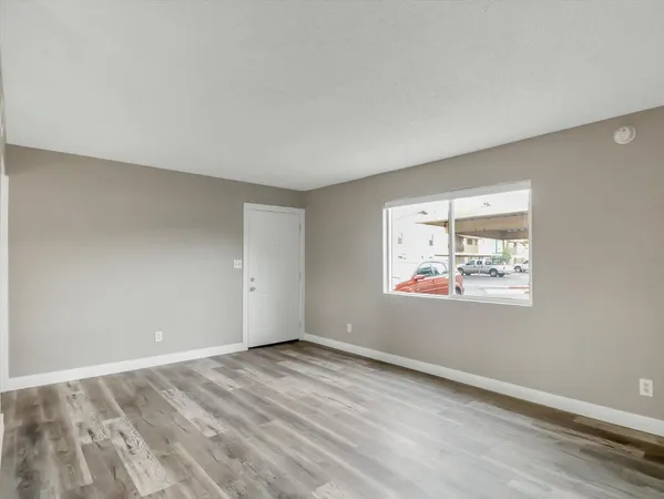 $1,325 | 260 West 8th Avenue, Unit 124, Mesa, AZ 85210