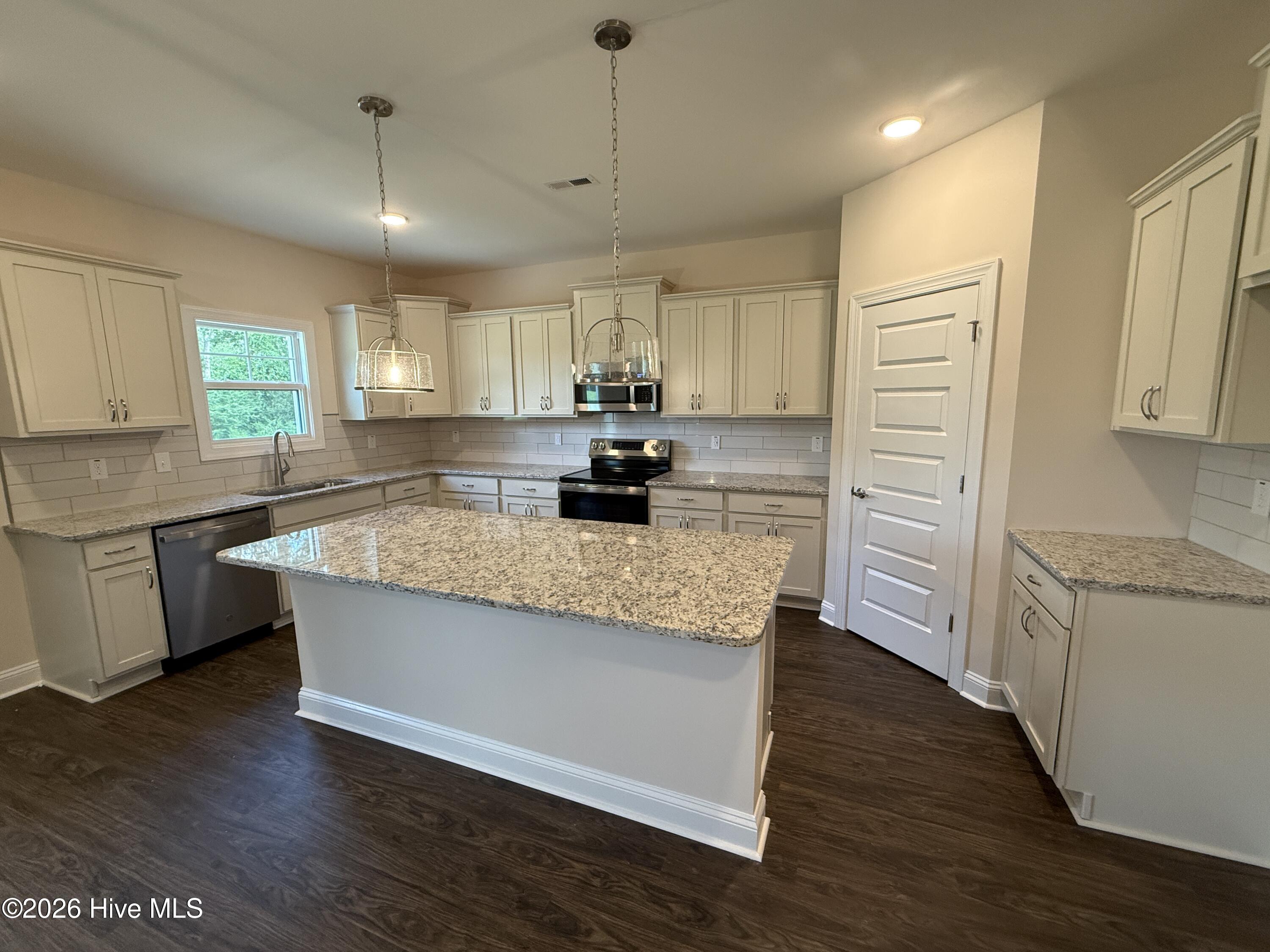 221 Strother Road Aberdeen, NC 28315 - Photo 7 of 24 Gallery Image 7