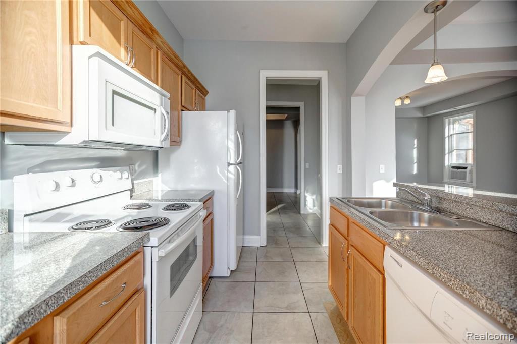 3966 Trumbull, Unit 2 Detroit, MI 48208 - Photo 14 of 34