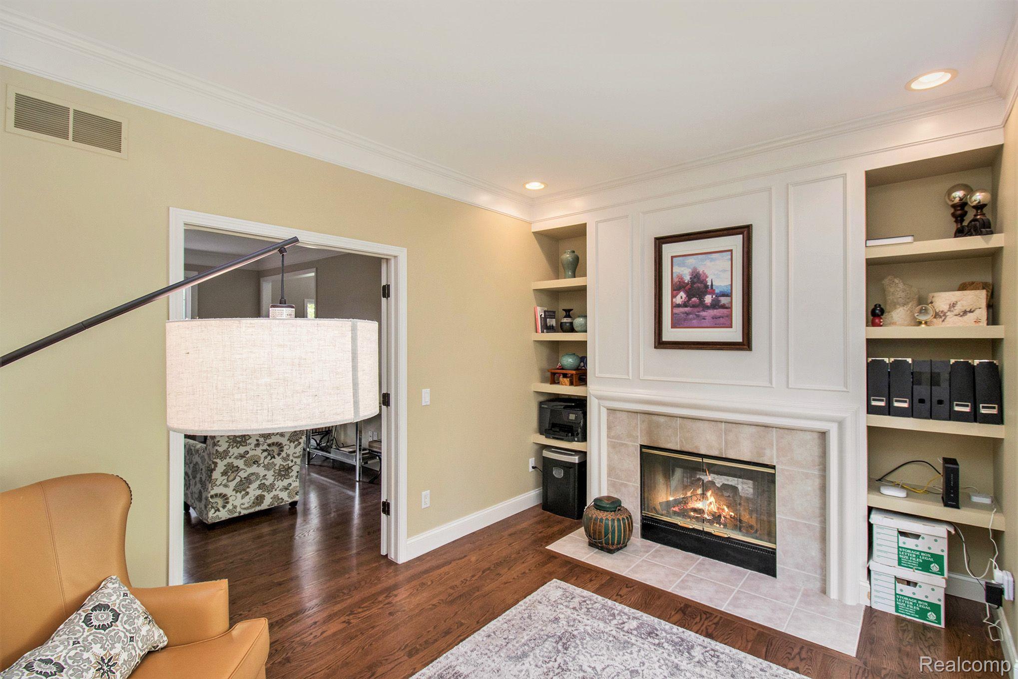 1034 Miners Run Rochester, MI 48306 - Photo 11 of 44 Dual Fireplace in Den/Family Room