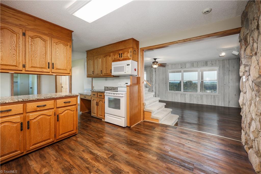 6350 Roscoe Road Denton, NC 27239 - Photo 12 of 50